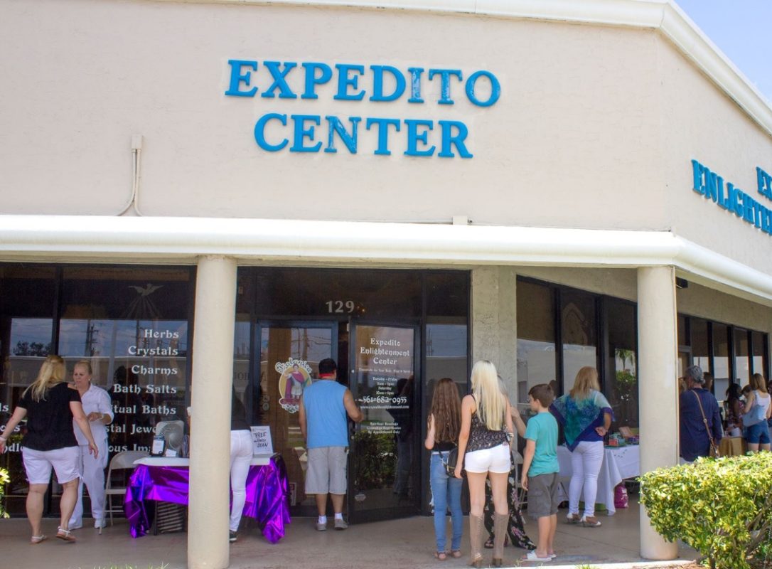 expedito front store